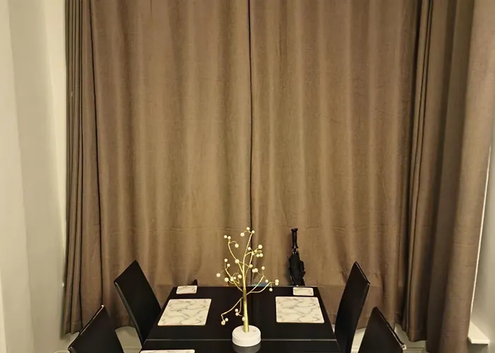 Modern Cosy 2 Bed Room Home In Leeds - 1 Min From St James Hospital And 6 Mins To Leeds City Centre, Free Parking, Wi-Fi * Leeds (West Yorkshire)