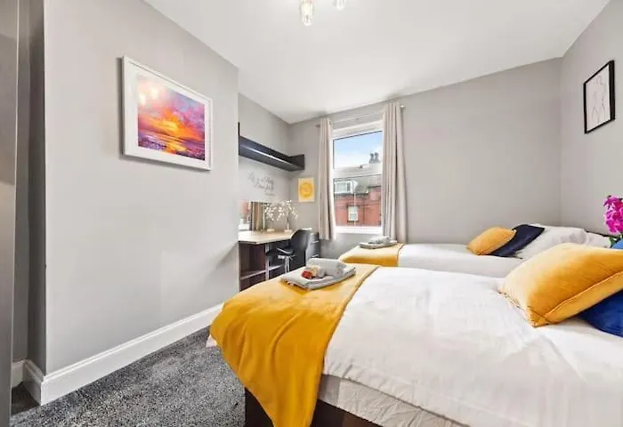 Modern Cosy 2 Bed Room Home In Leeds - 1 Min From St James Hospital And 6 Mins To Leeds City Centre, Free Parking, Wi-Fi * Лідс